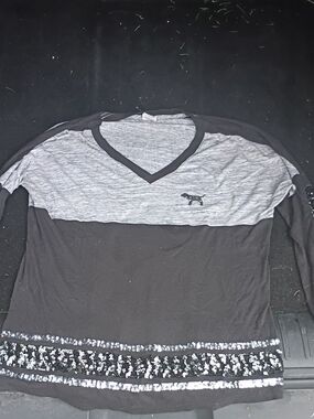 PINK Victoria's Secret Black and Gray Long Sleeve V-Neck Sequin Trim Tee